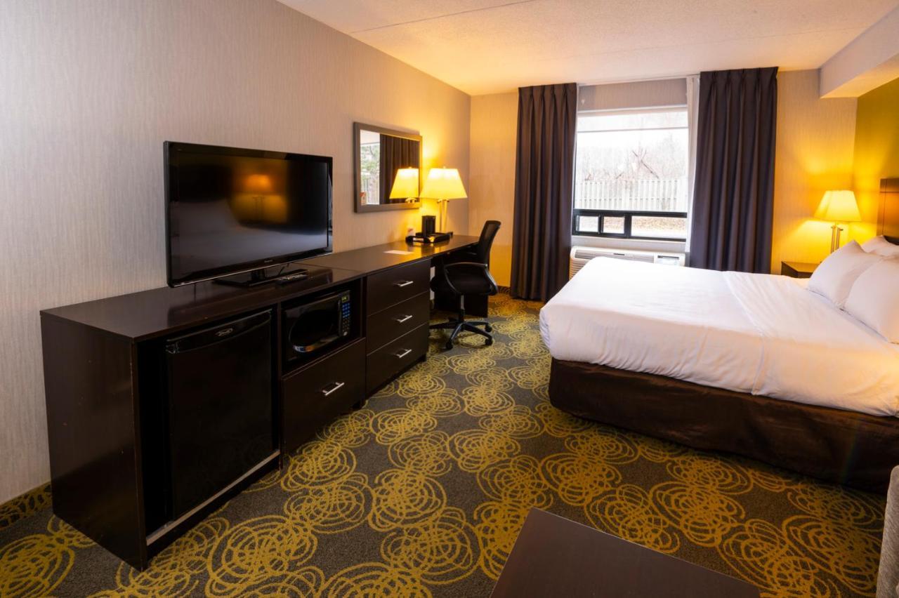Comfort Hotel & Suites Peterborough Ngoại thất bức ảnh