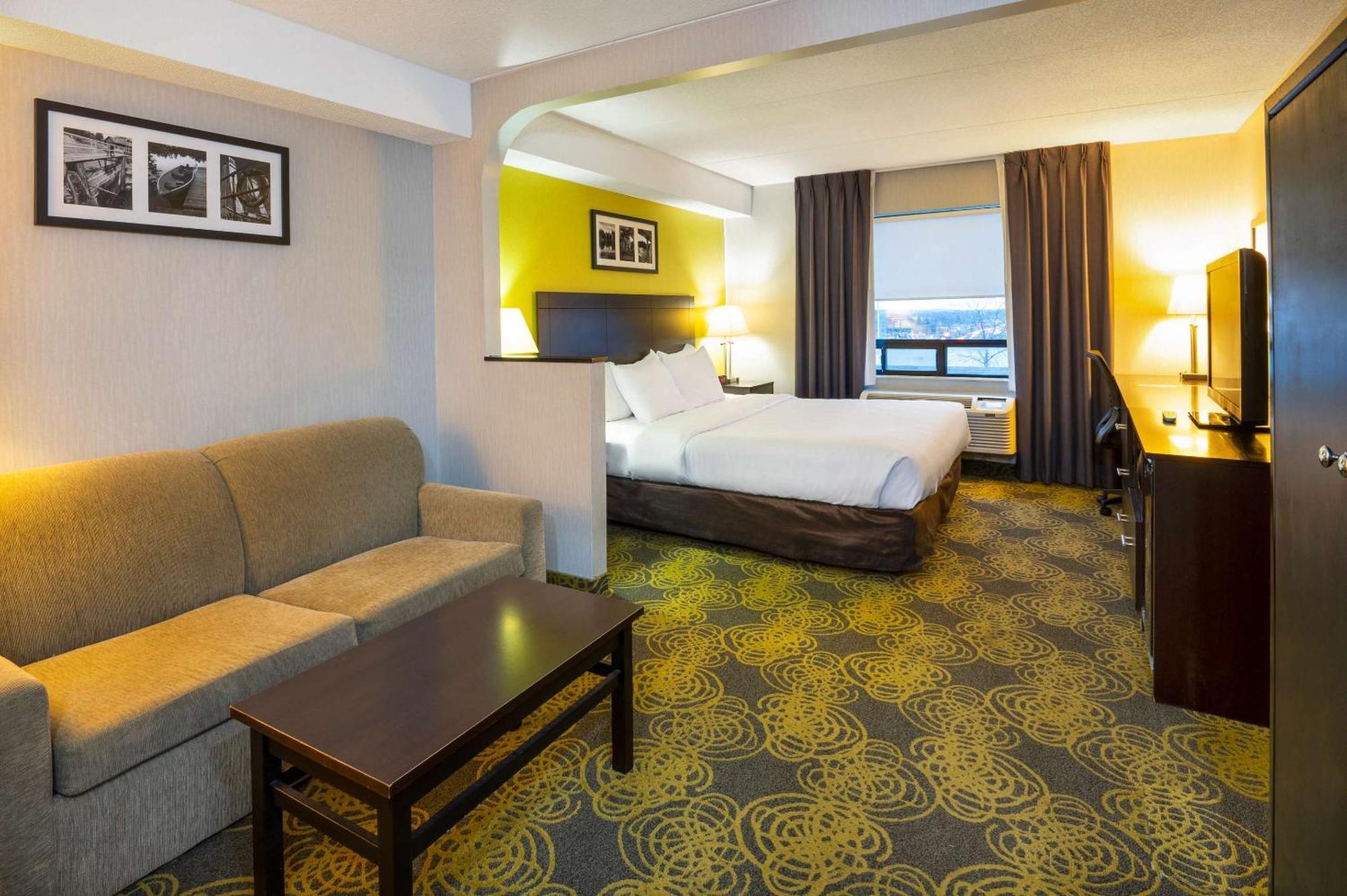 Comfort Hotel & Suites Peterborough Ngoại thất bức ảnh