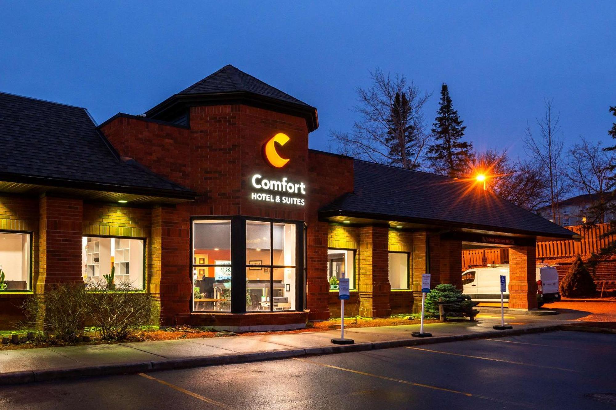 Comfort Hotel & Suites Peterborough Ngoại thất bức ảnh