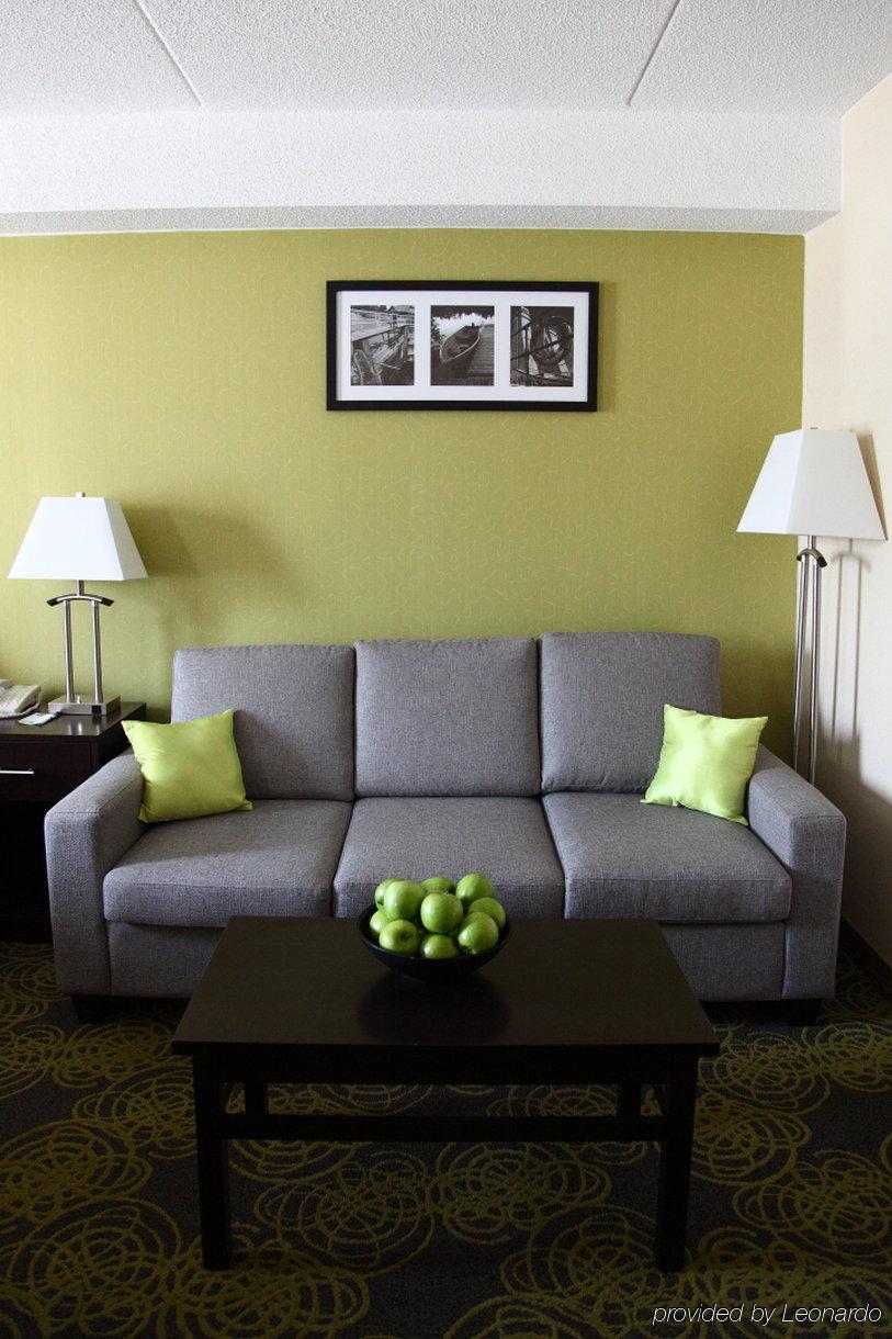 Comfort Hotel & Suites Peterborough Ngoại thất bức ảnh